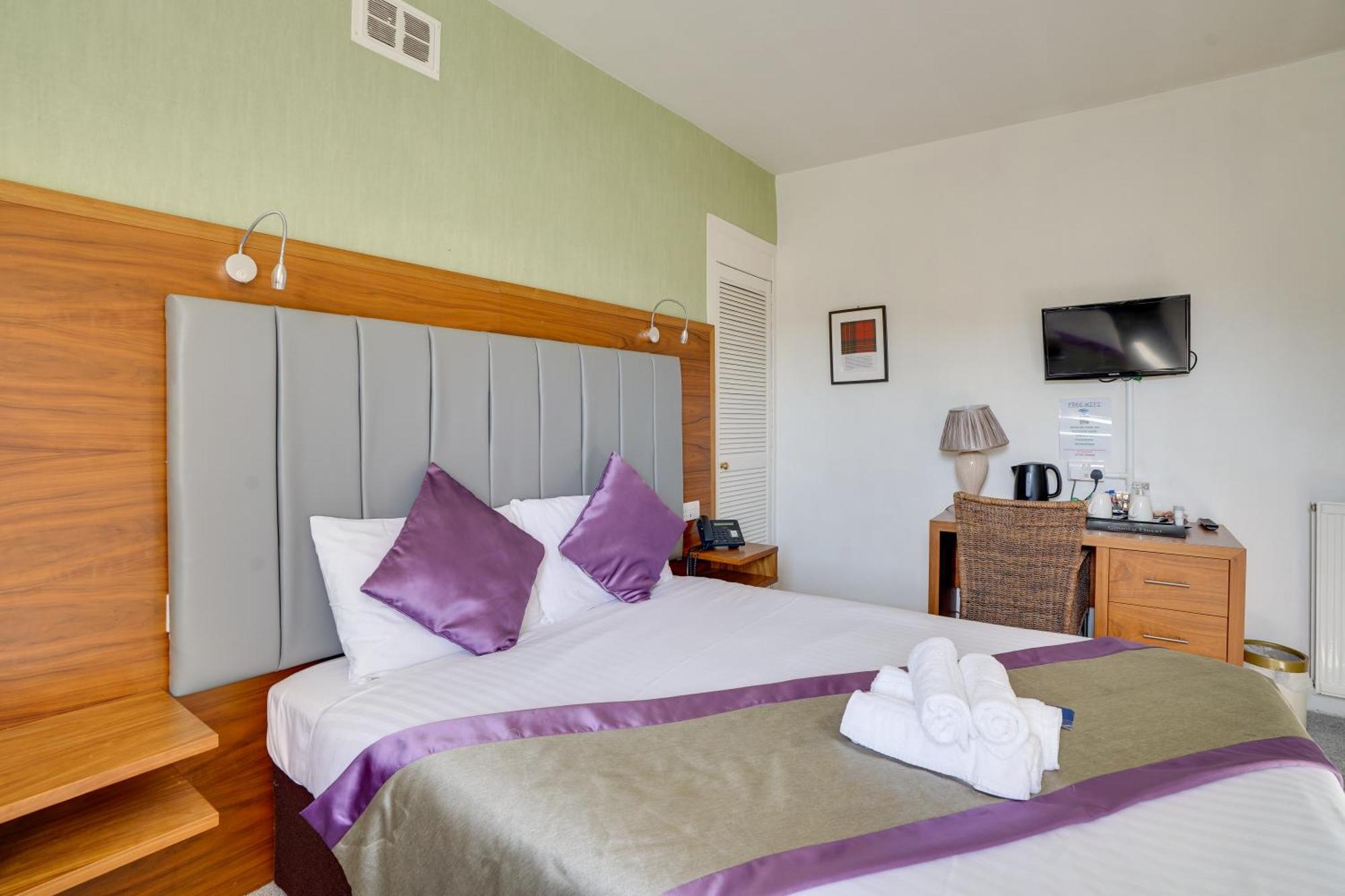 The County Hotel - Self Check-In, Ultra Fast Wi-Fi, Free Parking, Central Location セルカーク エクステリア 写真
