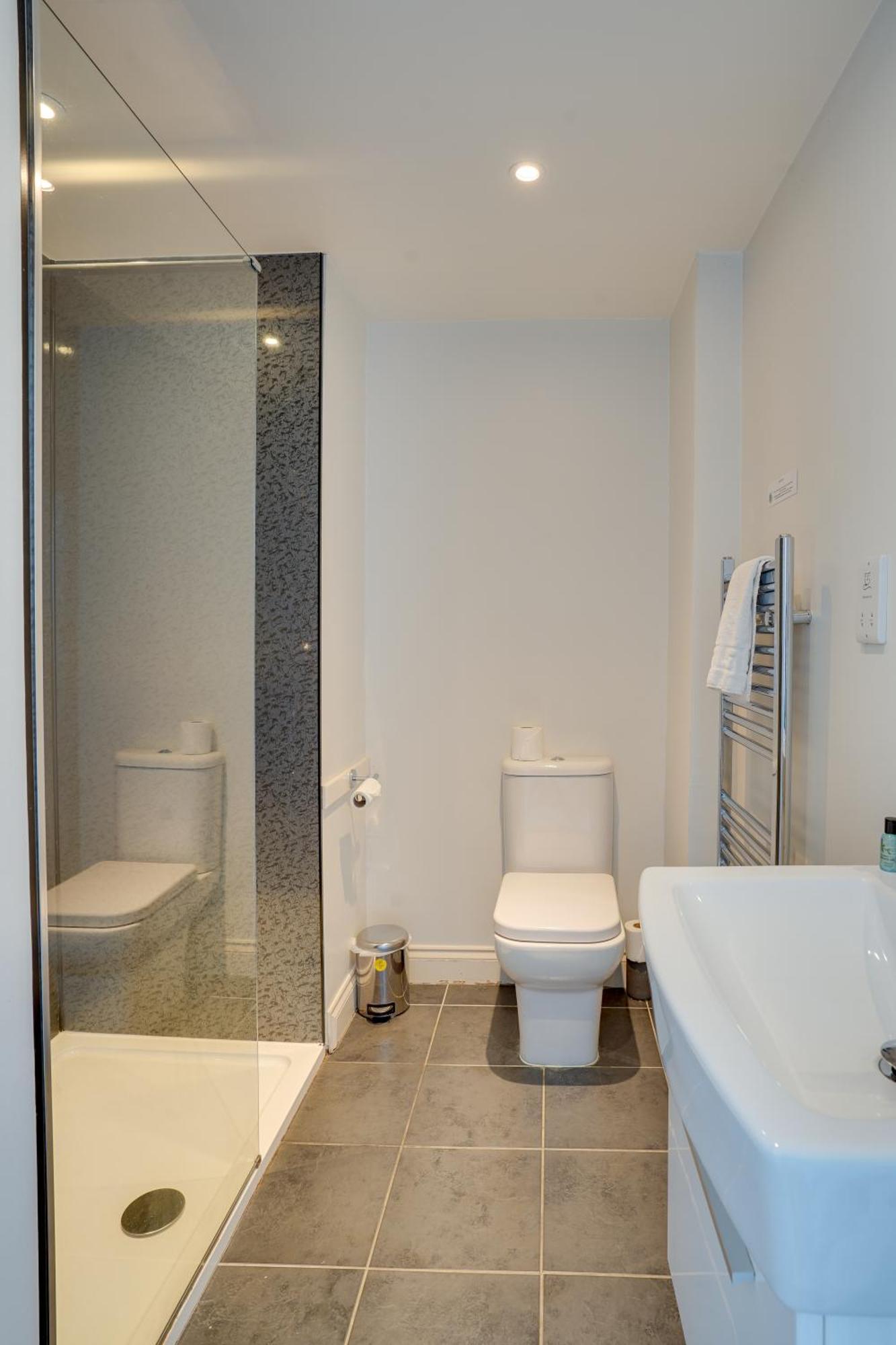 The County Hotel - Self Check-In, Ultra Fast Wi-Fi, Free Parking, Central Location セルカーク エクステリア 写真