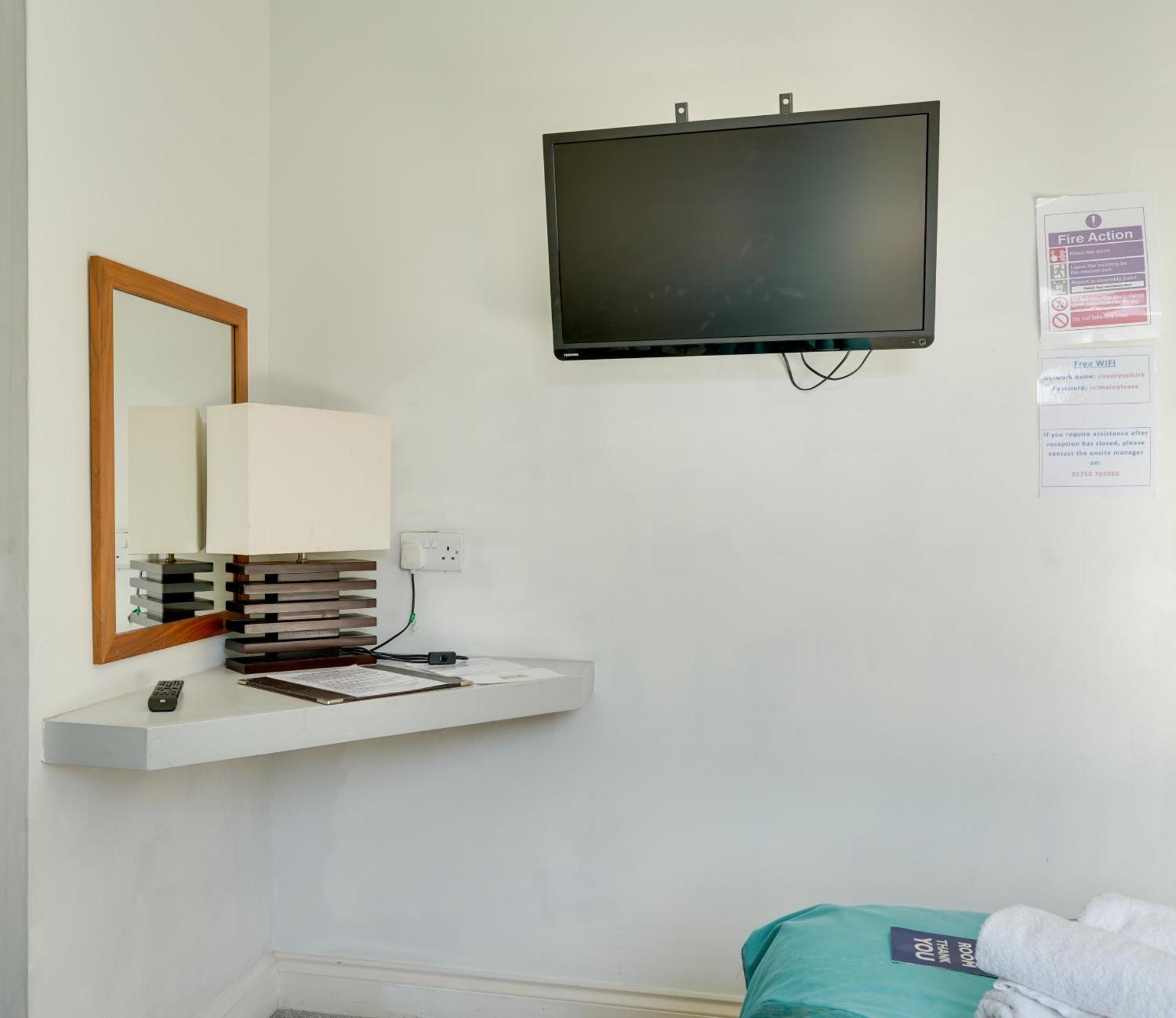 The County Hotel - Self Check-In, Ultra Fast Wi-Fi, Free Parking, Central Location セルカーク エクステリア 写真
